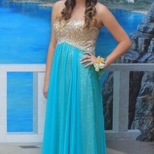 La Femme Prom/Formal Blue/Gold Dress size 8